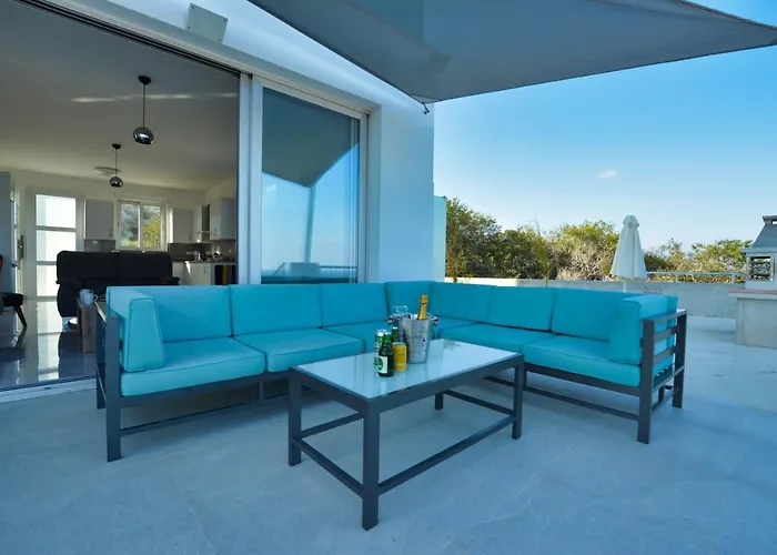 Chloe Luxury * Protaras