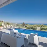 Chloe Luxury Villa