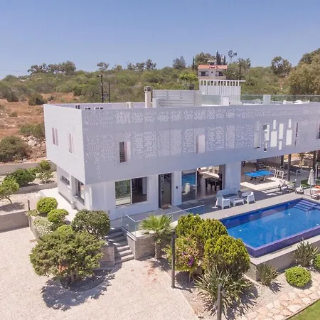 Chloe Luxury Villa *