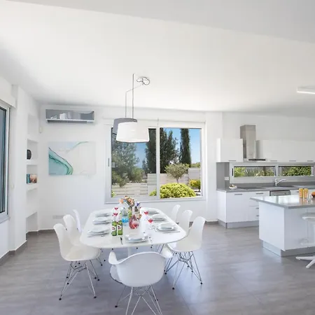 Chloe Luxury Βίλα