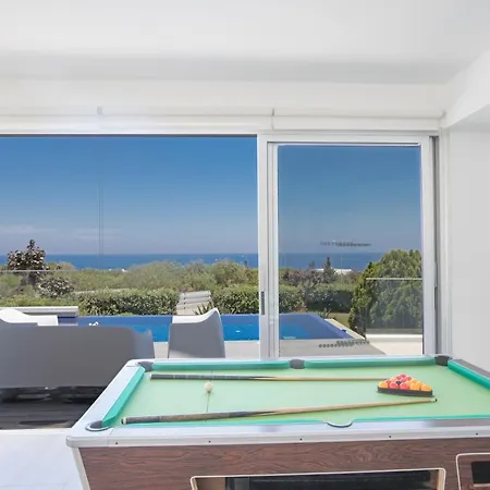Chloe Luxury Villa *
