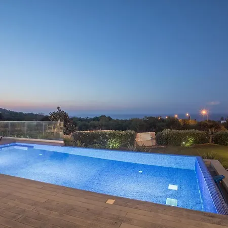 Chloe Luxury * Protaras