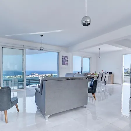 Villa Chloe Luxury *