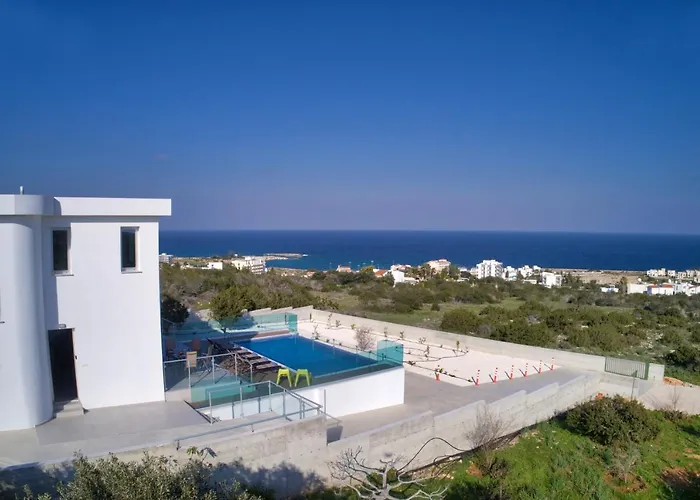 Chloe Luxury * Protaras